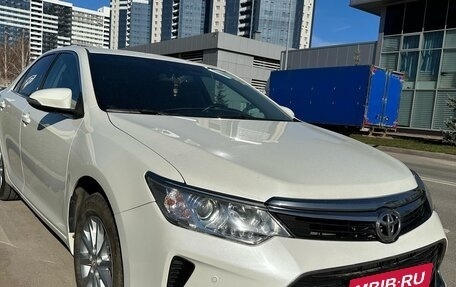 Toyota Camry, 2017 год, 2 250 000 рублей, 5 фотография