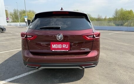 Buick Regal VI, 2018 год, 2 500 000 рублей, 3 фотография