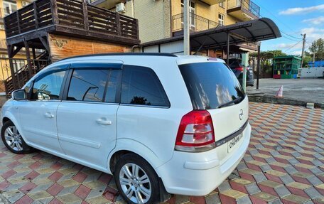 Opel Zafira B, 2010 год, 830 000 рублей, 4 фотография