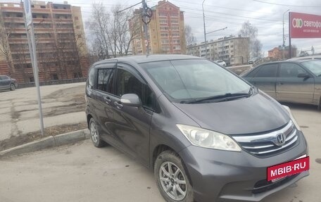 Honda Freed I, 2013 год, 1 199 000 рублей, 3 фотография