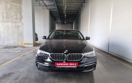 BMW 5 серия, 2018 год, 2 800 000 рублей, 3 фотография