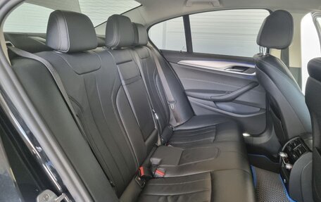 BMW 5 серия, 2018 год, 2 800 000 рублей, 26 фотография