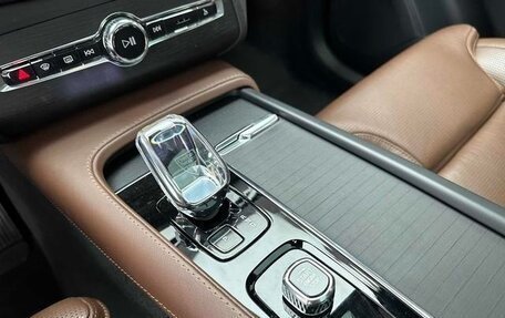 Volvo XC90 II рестайлинг, 2021 год, 4 000 000 рублей, 9 фотография