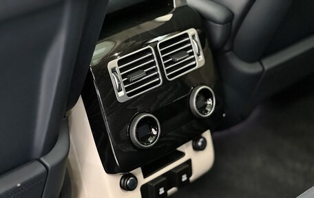 Land Rover Range Rover IV рестайлинг, 2020 год, 15 300 000 рублей, 36 фотография