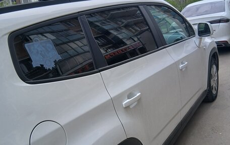 Chevrolet Orlando I, 2011 год, 650 000 рублей, 2 фотография