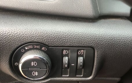 Opel Astra J, 2011 год, 999 999 рублей, 3 фотография