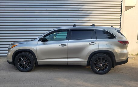 Toyota Highlander III, 2014 год, 2 530 000 рублей, 2 фотография