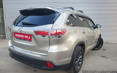 Toyota Highlander III, 2014 год, 2 530 000 рублей, 5 фотография