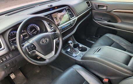 Toyota Highlander III, 2014 год, 2 530 000 рублей, 14 фотография