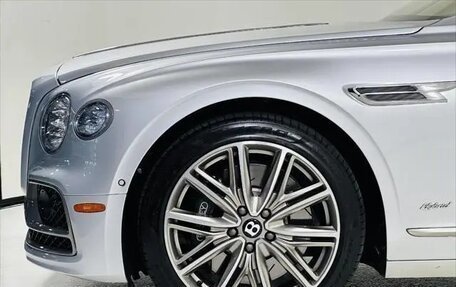 Bentley Flying Spur, 2022 год, 16 100 000 рублей, 8 фотография