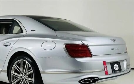 Bentley Flying Spur, 2022 год, 16 100 000 рублей, 11 фотография
