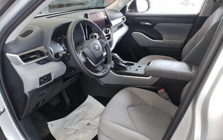 Toyota Highlander, 2023 год, 6 800 000 рублей, 7 фотография
