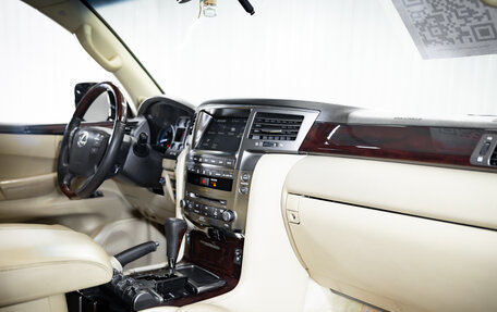 Lexus LX III, 2008 год, 2 860 000 рублей, 16 фотография