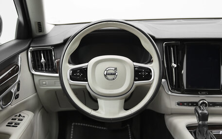 Volvo S90 II рестайлинг, 2018 год, 3 290 000 рублей, 6 фотография