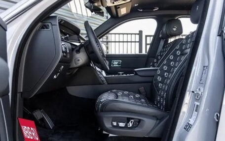 Rolls-Royce Cullinan, 2025 год, 788 000 рублей, 11 фотография
