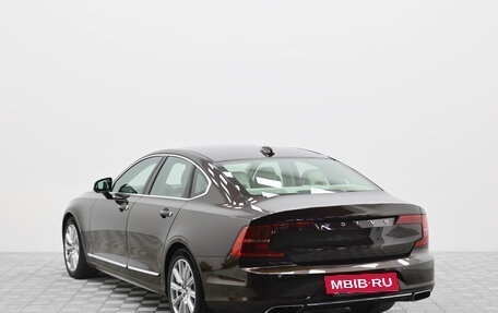 Volvo S90 II рестайлинг, 2018 год, 3 290 000 рублей, 4 фотография