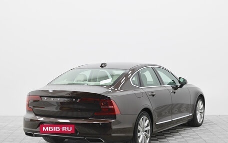 Volvo S90 II рестайлинг, 2018 год, 3 290 000 рублей, 2 фотография