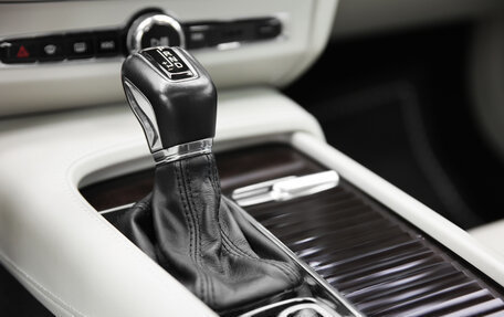 Volvo S90 II рестайлинг, 2018 год, 3 290 000 рублей, 10 фотография