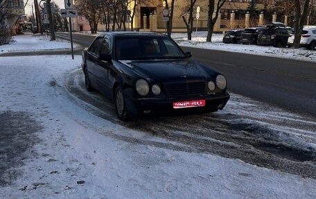 Mercedes-Benz E-Класс, 1997 год, 335 000 рублей, 1 фотография