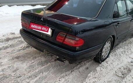 Mercedes-Benz E-Класс, 1997 год, 335 000 рублей, 7 фотография
