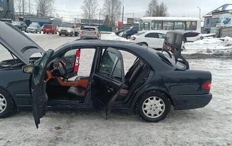Mercedes-Benz E-Класс, 1997 год, 335 000 рублей, 3 фотография