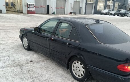 Mercedes-Benz E-Класс, 1997 год, 335 000 рублей, 13 фотография