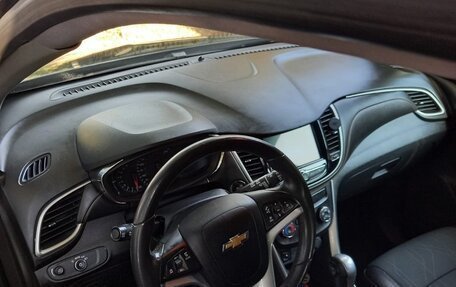 Chevrolet Trax, 2018 год, 1 450 000 рублей, 10 фотография