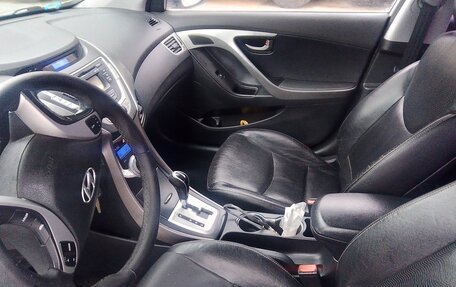 Hyundai Avante, 2011 год, 750 000 рублей, 7 фотография
