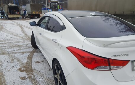 Hyundai Avante, 2011 год, 750 000 рублей, 4 фотография