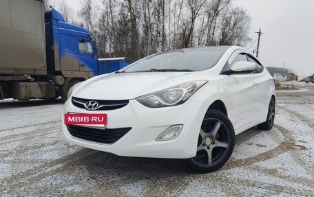 Hyundai Avante, 2011 год, 750 000 рублей, 2 фотография