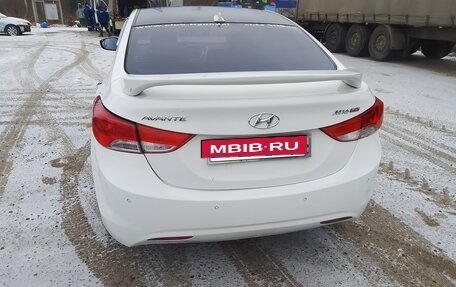 Hyundai Avante, 2011 год, 750 000 рублей, 3 фотография