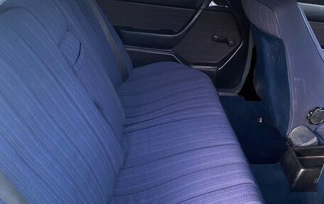 Mercedes-Benz W124, 1987 год, 300 000 рублей, 10 фотография