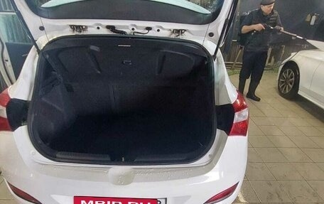 Hyundai i30 II рестайлинг, 2013 год, 855 000 рублей, 4 фотография