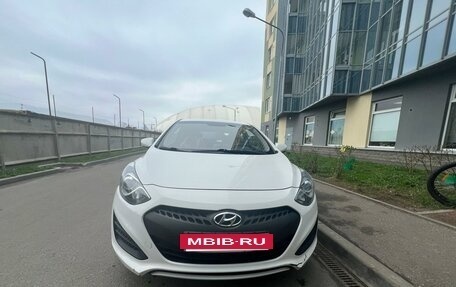Hyundai i30 II рестайлинг, 2013 год, 855 000 рублей, 10 фотография