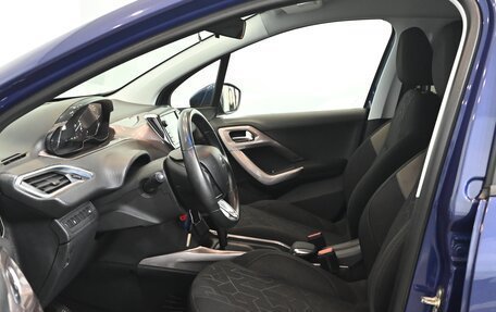 Peugeot 2008 II, 2014 год, 840 000 рублей, 10 фотография
