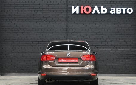 Volkswagen Jetta VI, 2013 год, 1 025 000 рублей, 5 фотография