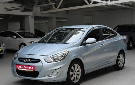 Hyundai Solaris II рестайлинг, 2012 год, 690 000 рублей, 3 фотография
