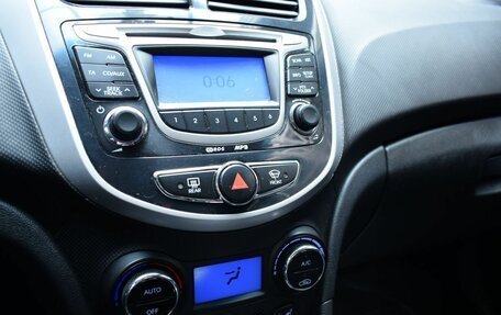 Hyundai Solaris II рестайлинг, 2012 год, 690 000 рублей, 12 фотография
