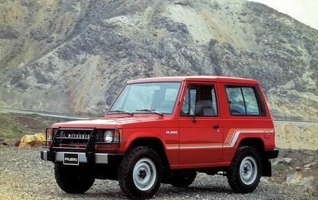 Mitsubishi Pajero III рестайлинг, 1990 год, 650 000 рублей, 1 фотография
