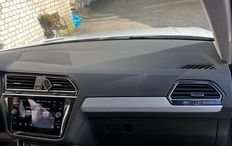 Volkswagen Tiguan II, 2018 год, 3 700 000 рублей, 7 фотография