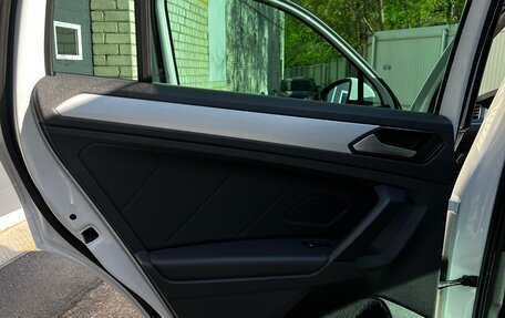 Volkswagen Tiguan II, 2018 год, 3 700 000 рублей, 20 фотография