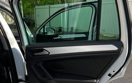Volkswagen Tiguan II, 2018 год, 3 700 000 рублей, 13 фотография