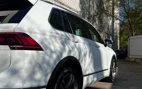 Volkswagen Tiguan II, 2018 год, 3 700 000 рублей, 29 фотография
