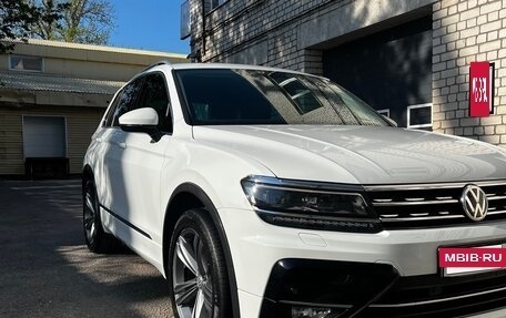 Volkswagen Tiguan II, 2018 год, 3 700 000 рублей, 27 фотография