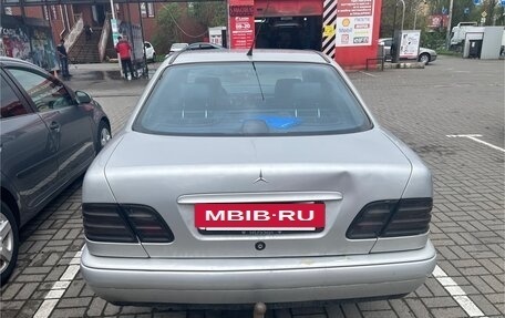 Mercedes-Benz E-Класс, 1995 год, 380 000 рублей, 13 фотография