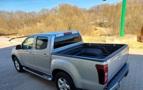 Isuzu D-Max II, 2017 год, 2 050 000 рублей, 8 фотография