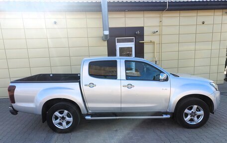 Isuzu D-Max II, 2017 год, 2 050 000 рублей, 16 фотография