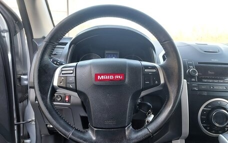 Isuzu D-Max II, 2017 год, 2 050 000 рублей, 22 фотография