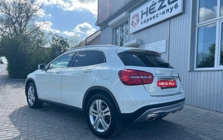 Mercedes-Benz GLA, 2015 год, 2 090 000 рублей, 14 фотография