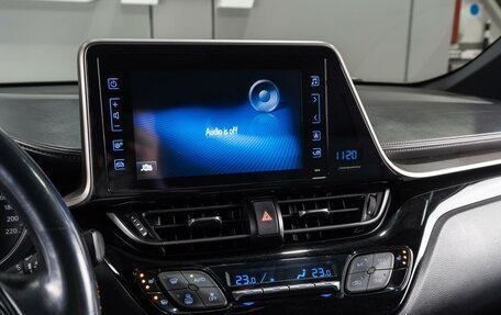 Toyota C-HR I рестайлинг, 2018 год, 2 249 000 рублей, 12 фотография